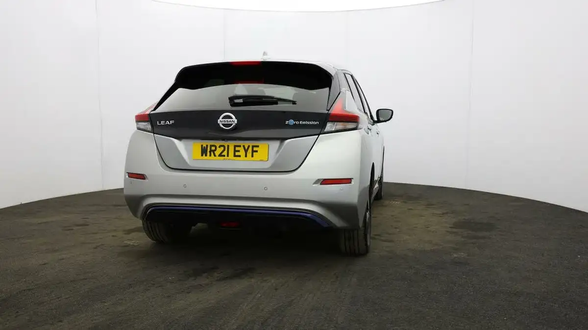 2021-nissan-leaf-e-e-n-connecta-big-54