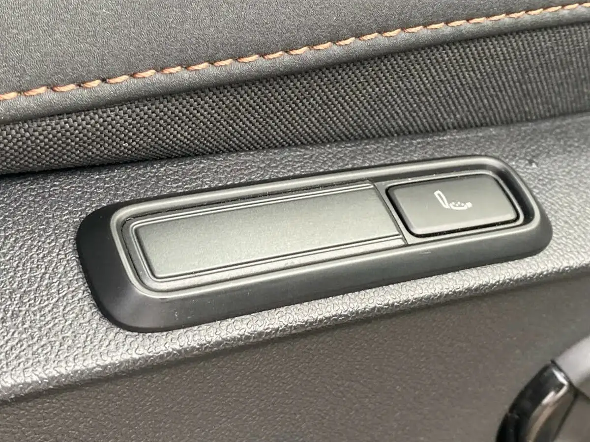 2022-cupra-born-e-v3-204ps-58kwh-big-39