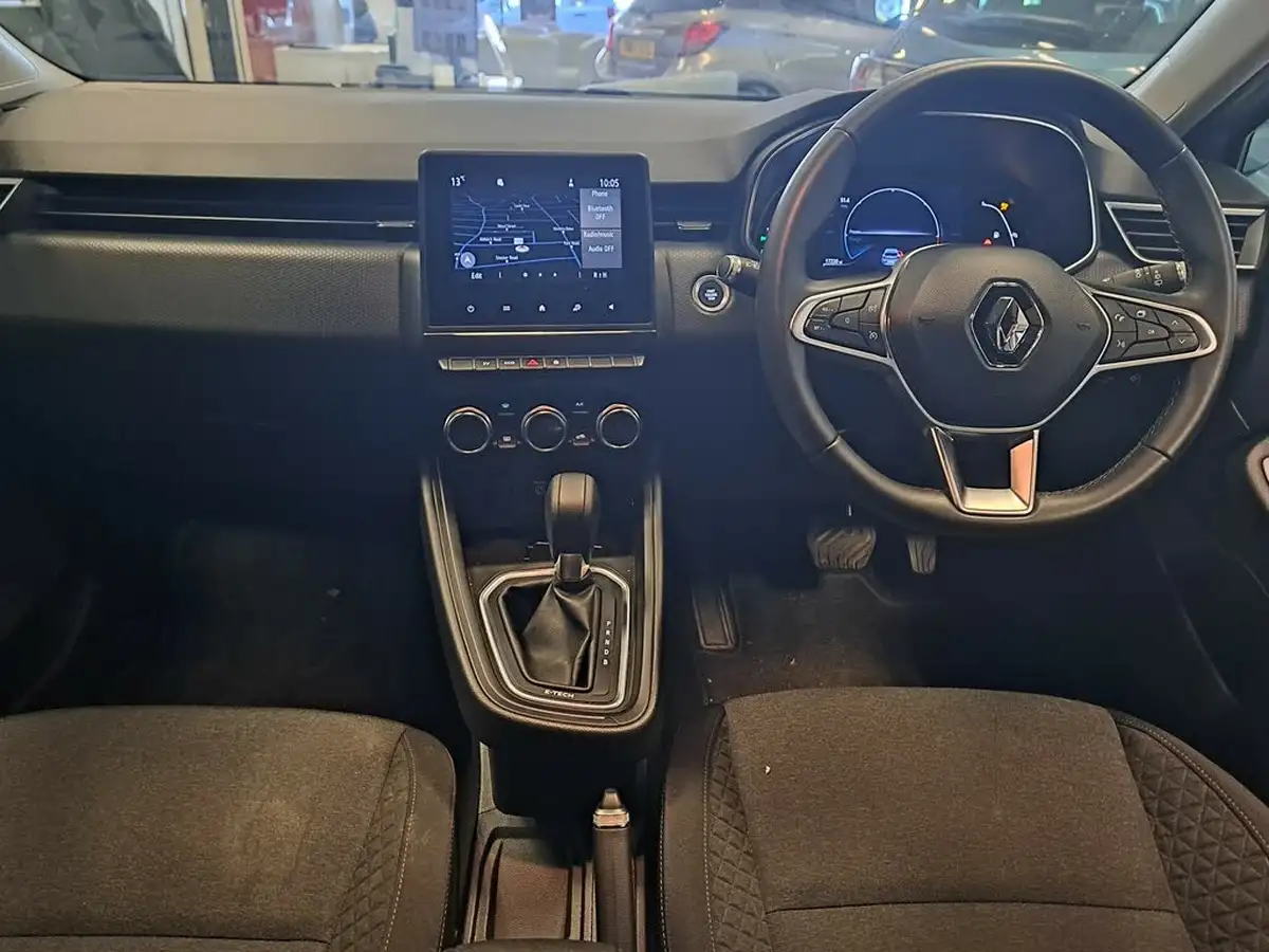 2021-renault-clio-16-iconic-big-2
