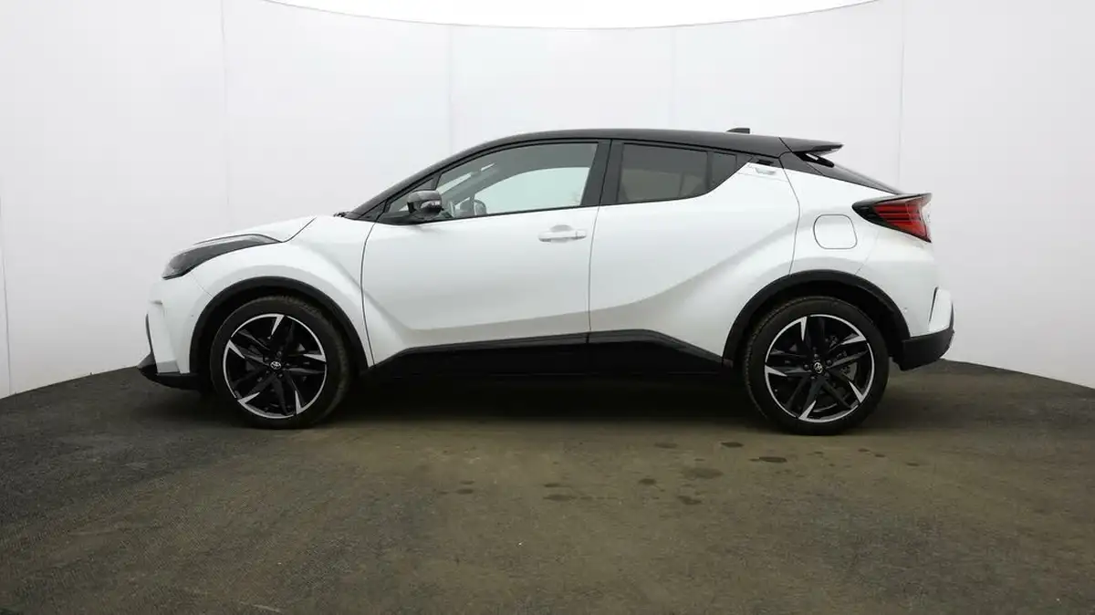 2023-toyota-c-hr-18-vvt-i-gr-sport-big-3