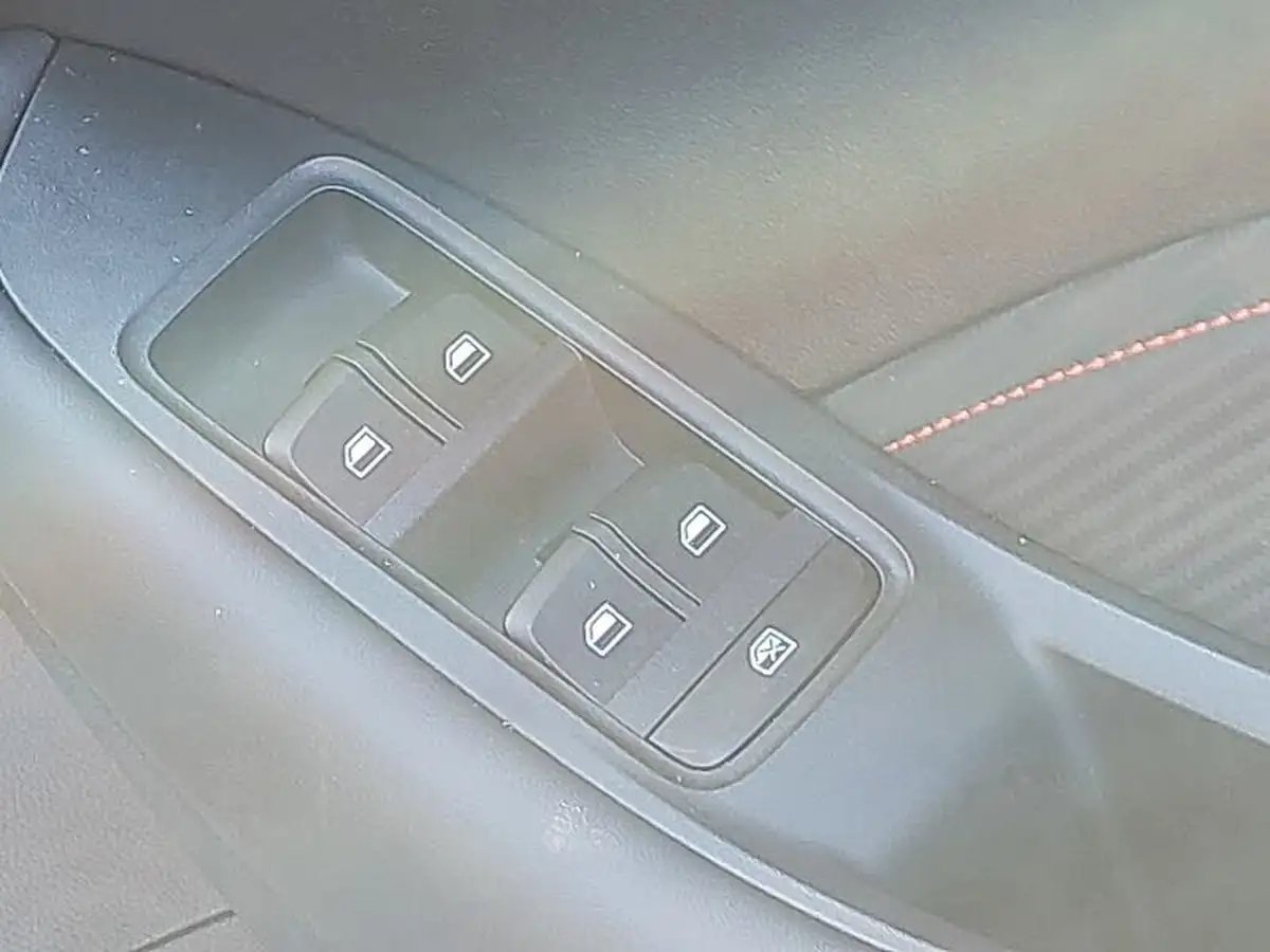 2024-mg-zs-suv-10t-gdi-exclusive-auto-big-12