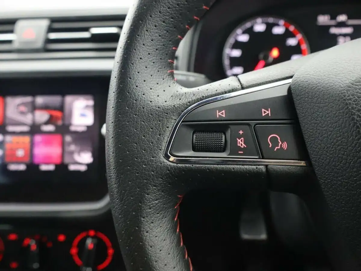 2019-seat-ibiza-10-mpi-fr-big-22
