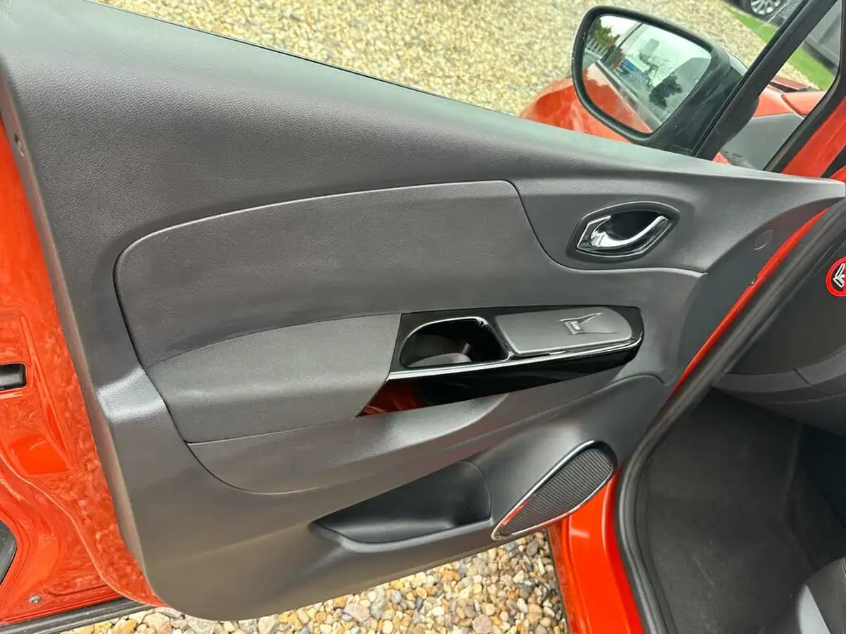 2016-renault-captur-15dci-dynamique-nav-90bhp-energy-ss-big-30