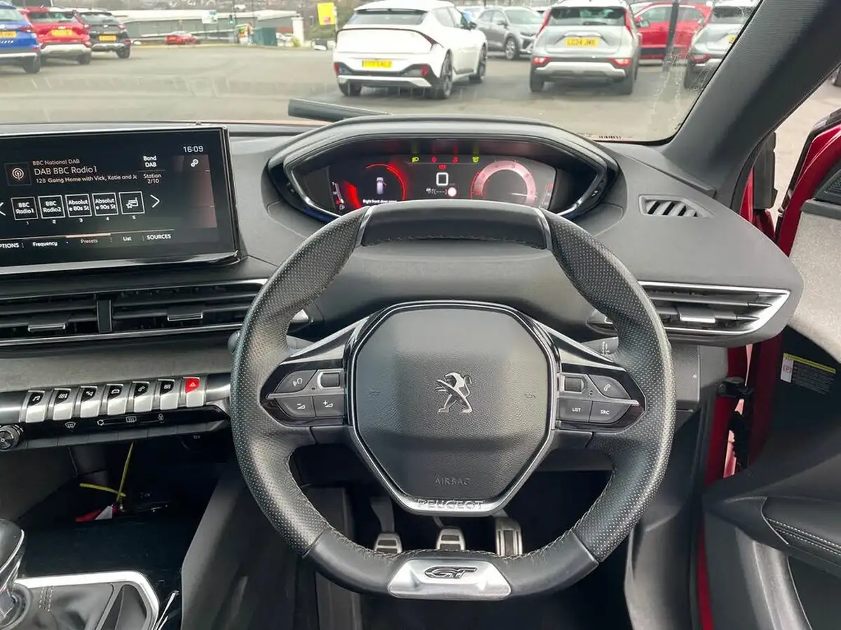 2021-peugeot-5008-suv-15-bluehdi-gt-big-19