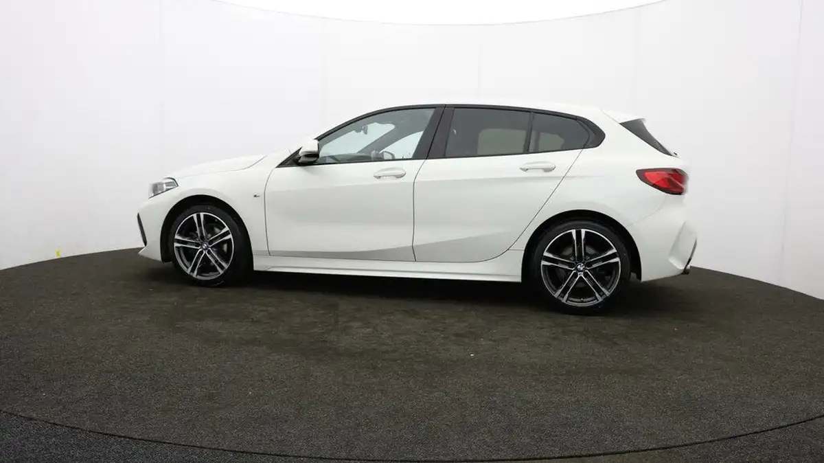 2022-bmw-1-series-15-118i-m-sport-lcp-big-69