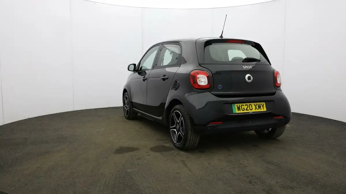 2020-smart-forfour-eq-pulse-premium-big-30