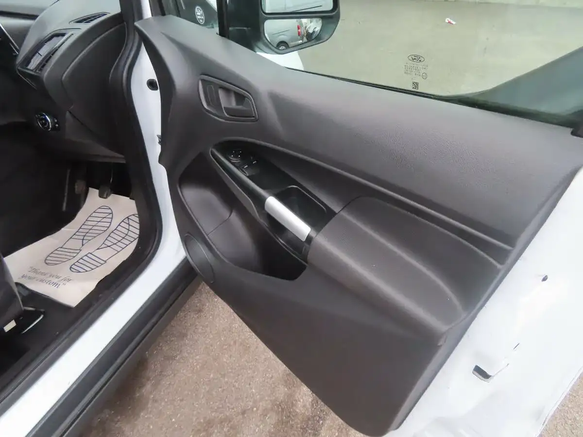 2018-ford-transit-connect-15tdci-l2-210-trend-panel-big-27