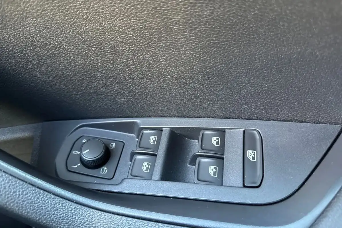 2023-skoda-karoq-15-tsi-sportline-dsg-big-24