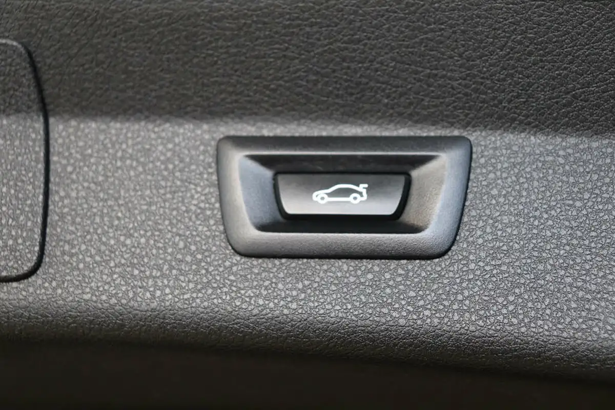 2019-bmw-2-series-20-220i-luxury-gran-big-62