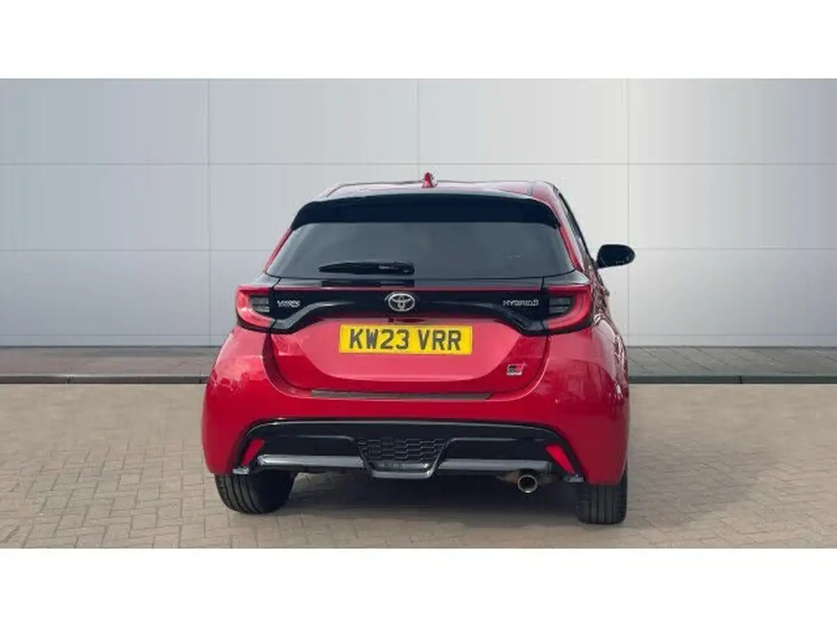 2023-toyota-yaris-15-vvt-i-gr-sport-114bhp-big-5