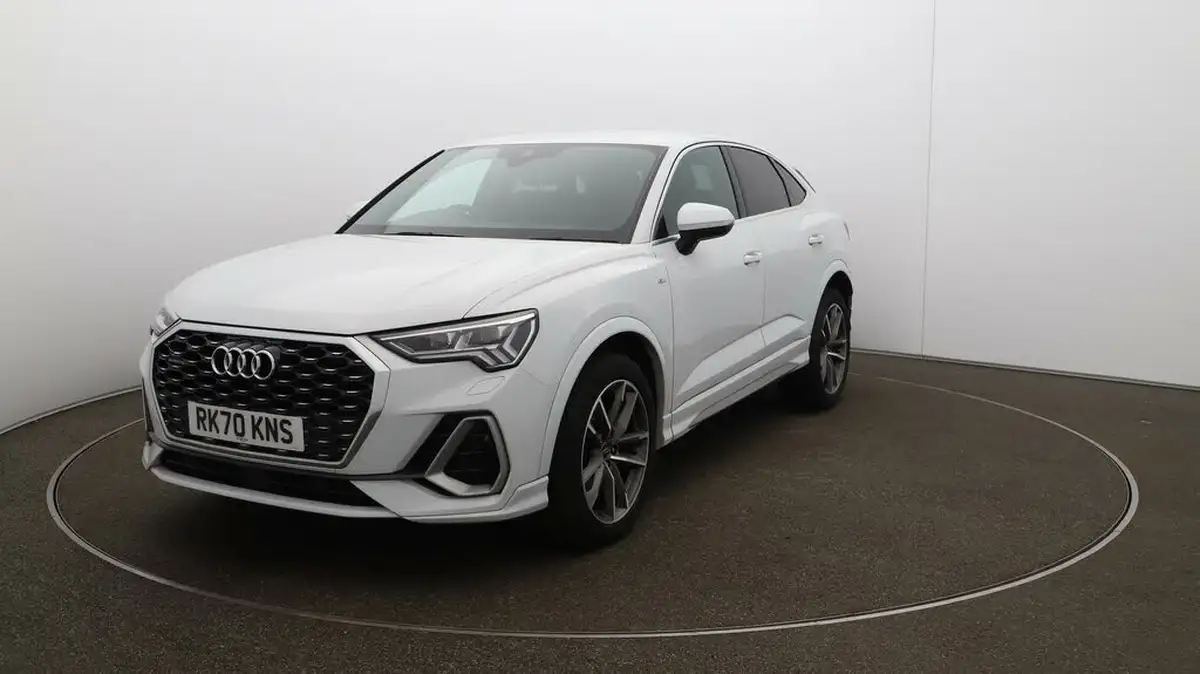 2020-audi-q3-20-45-tfsi-s-line-sportback-big-35