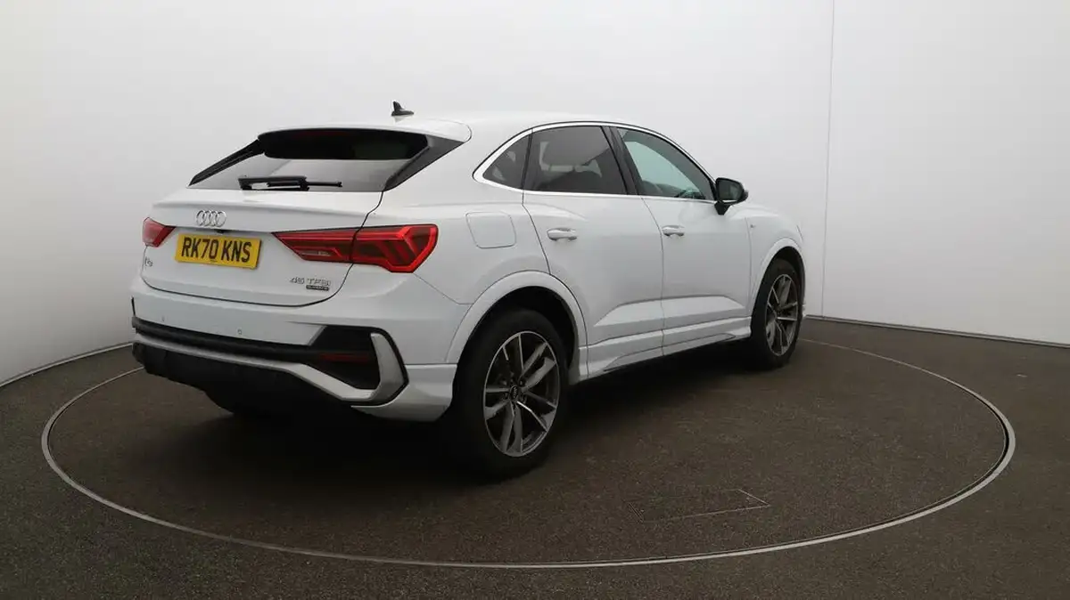 2020-audi-q3-20-45-tfsi-s-line-sportback-big-7