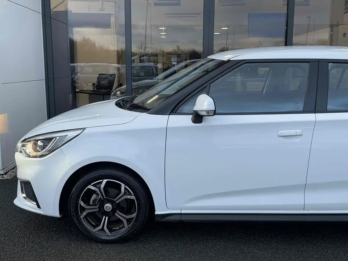 2023-mg-mg3-15-vti-tech-exclusive-nav-big-8