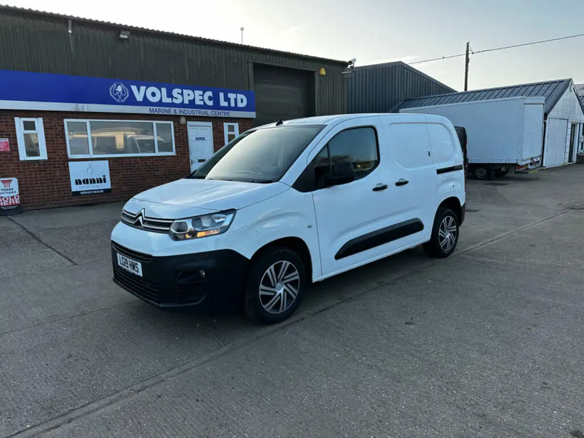 2019-citroen-berlingo-15bluehdi-1000-enterprise-100pseu6dt-e-panel-big-4