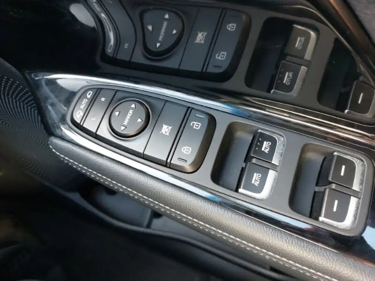 2017-kia-niro-16-gdi-phev-3-big-12