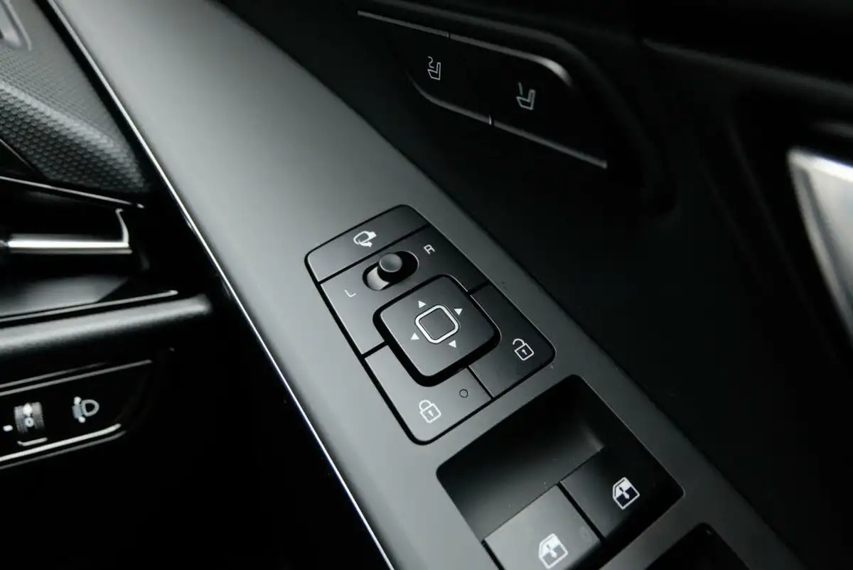 2024-kia-niro-16-gdi-4-127bhp-hev-132kwh-big-31