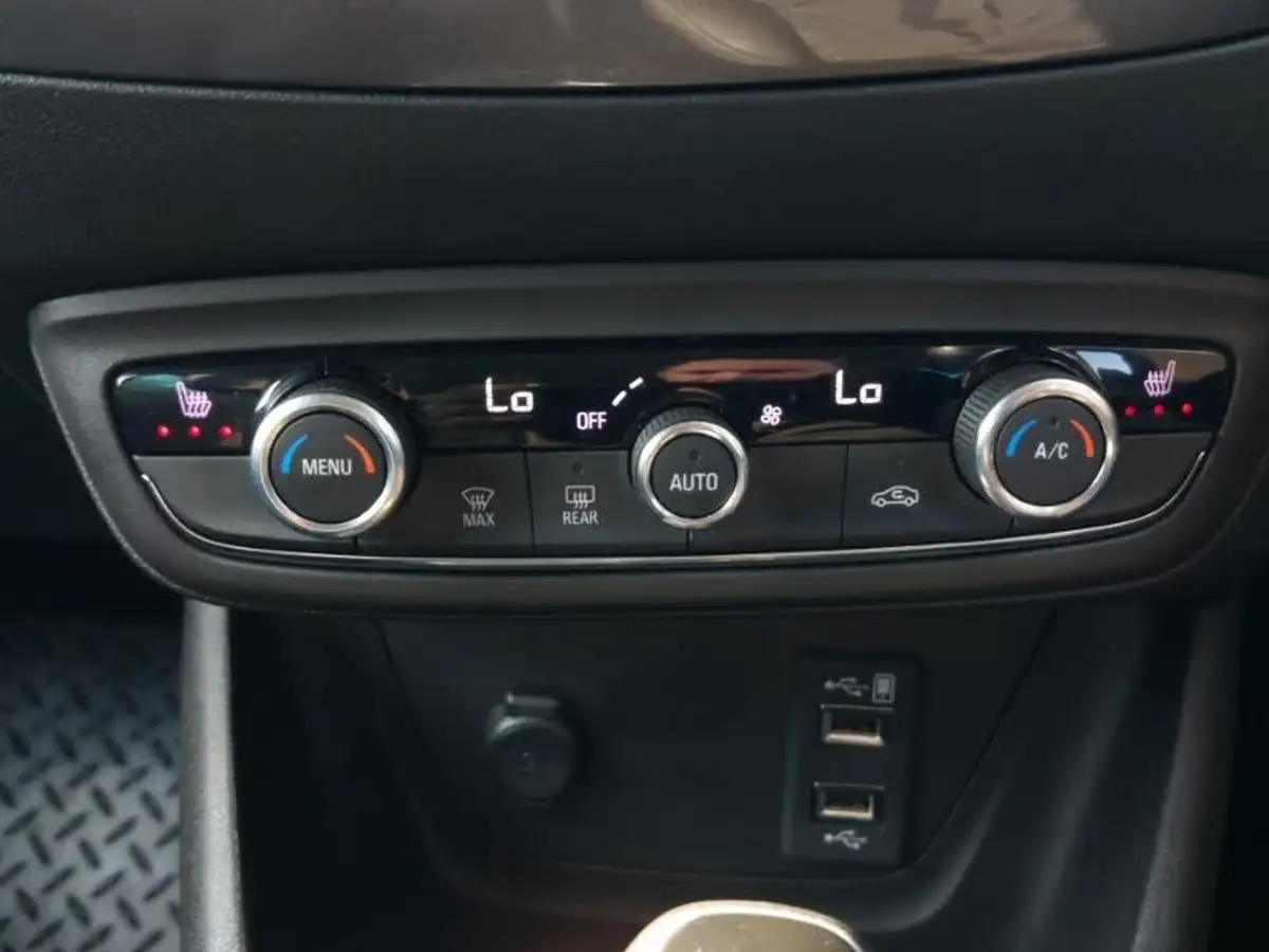 2022-vauxhall-crossland-12-ultimate-130ps-auto-big-16
