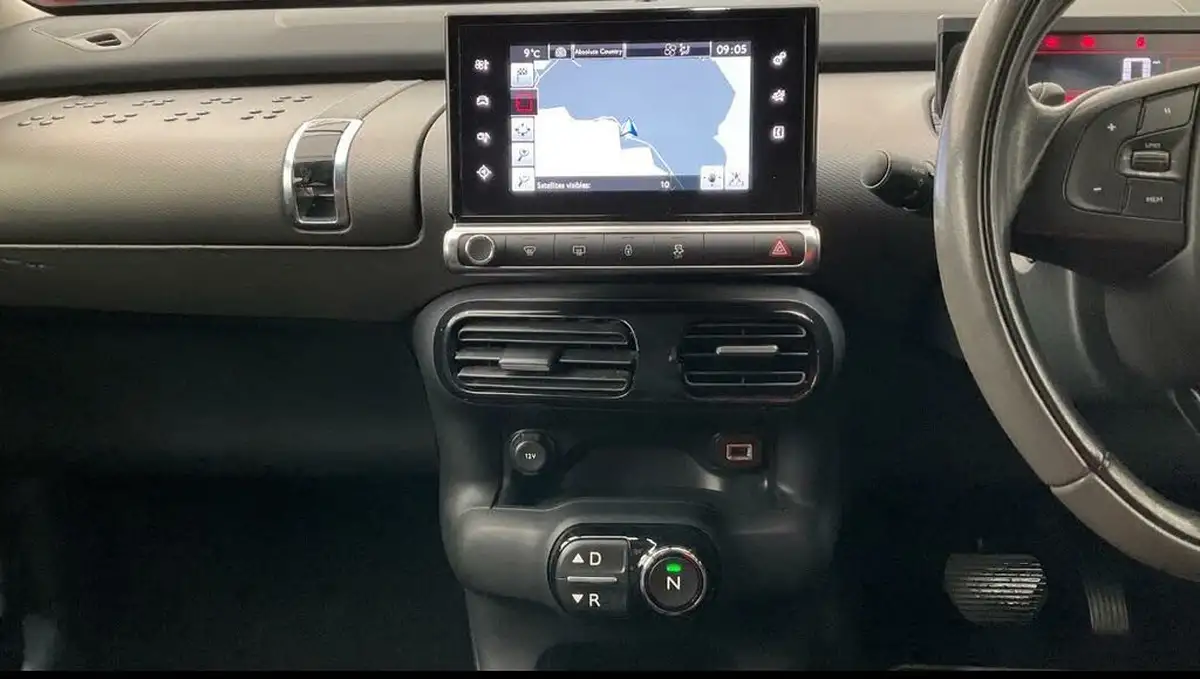 2016-citroen-c4-cactus-16bluehdi-flair-ss-etg6-big-6