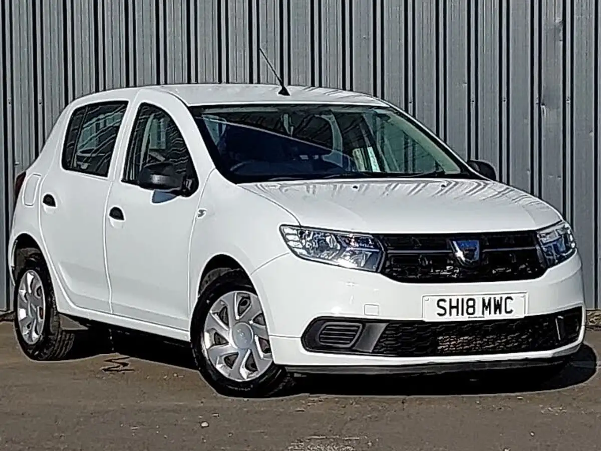2018-dacia-sandero-10-sce-essential-big-0