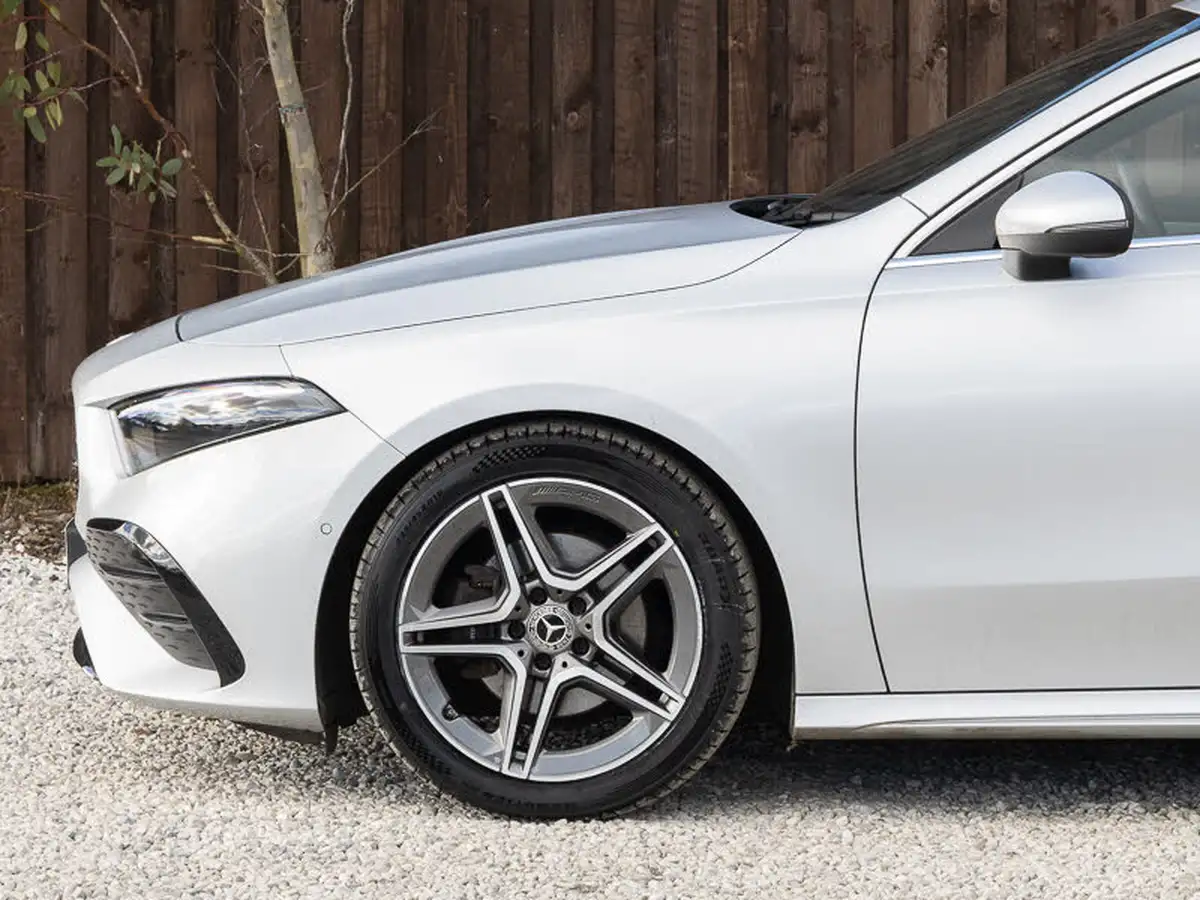 2023-mercedes-benz-a-class-13-a200-amg-line-executive-hatchback-5d-big-19