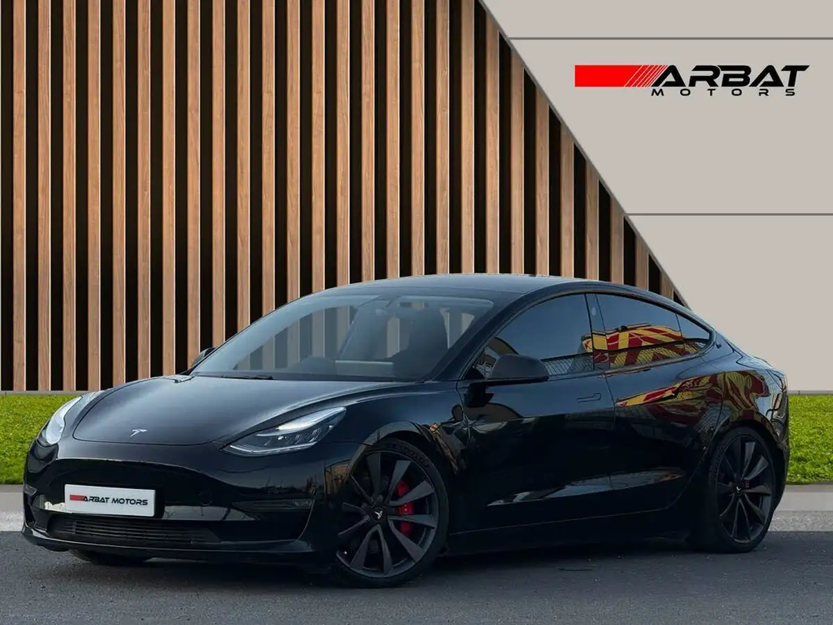 2020-tesla-model-3-e-performance-big-5