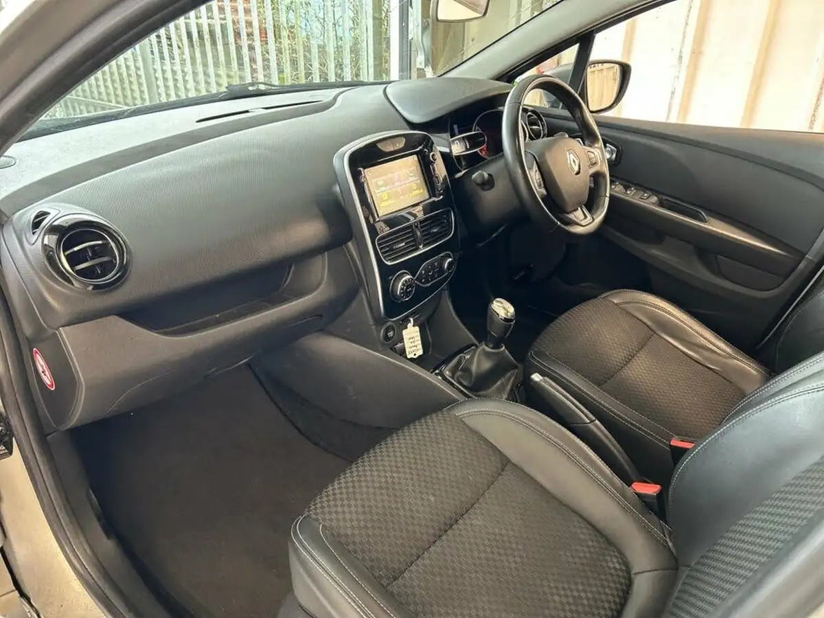 2019-renault-clio-09-tce-gt-line-big-21