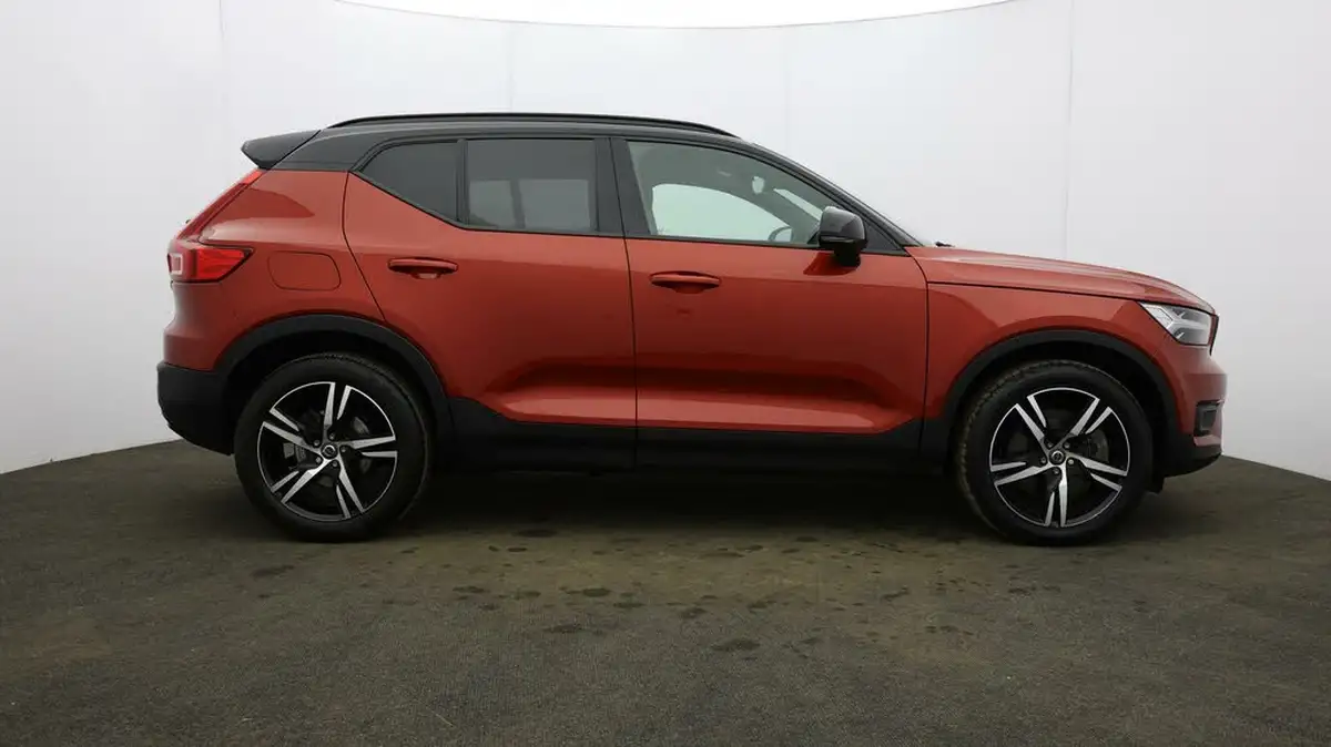 2021-volvo-xc40-15-t5-r-design-262bhp-big-45