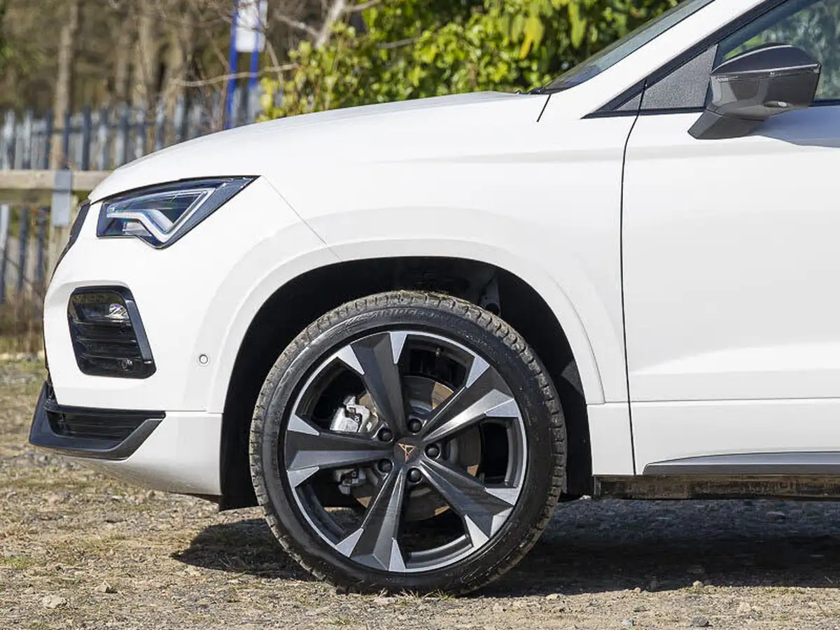 2024-cupra-ateca-15-ecotsi-v1-big-13