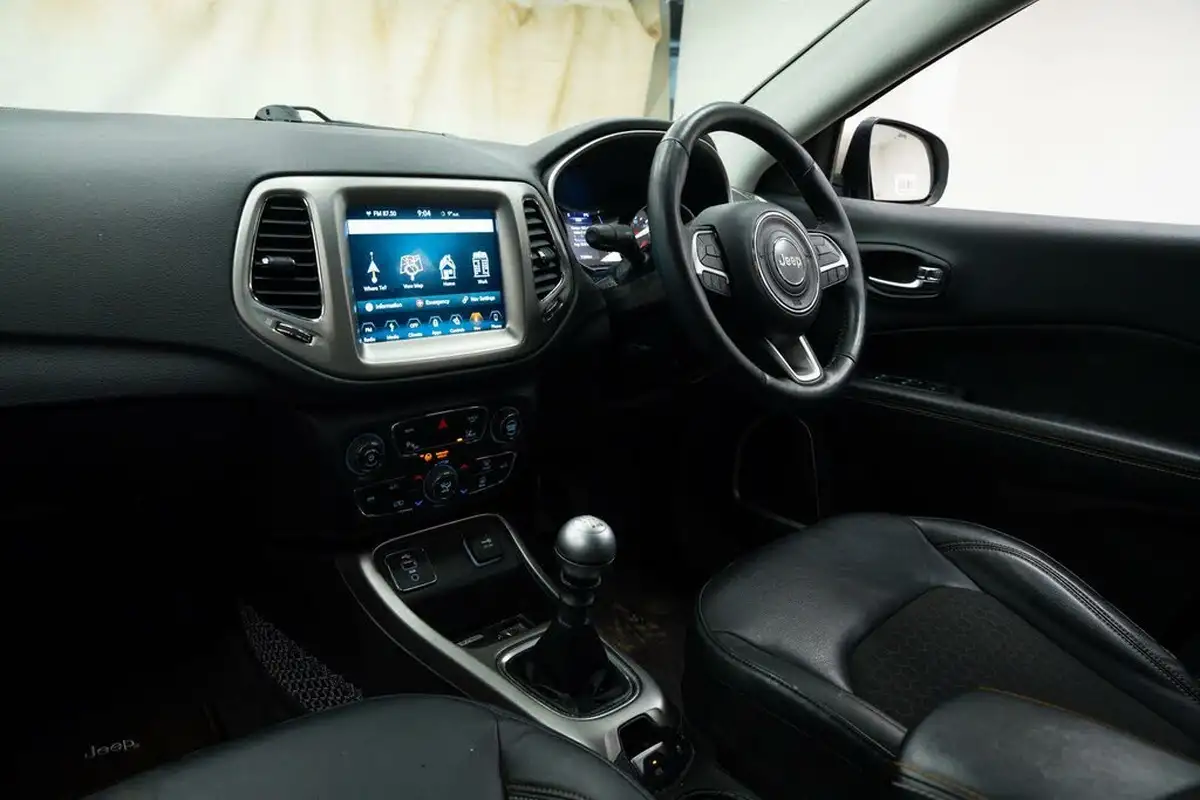 2019-jeep-compass-14-multiair-ii-longitude-big-20
