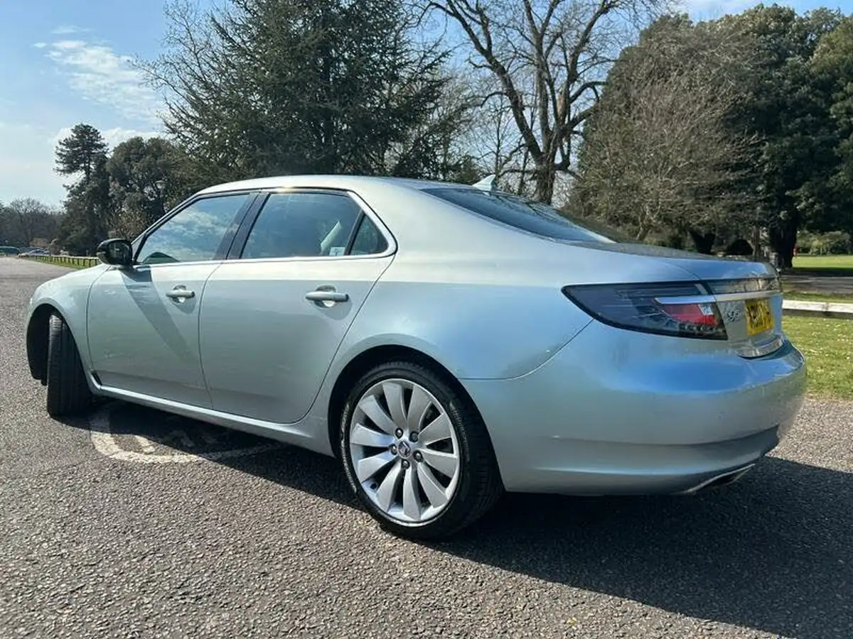 2010-saab-9-5-28-aero-big-30