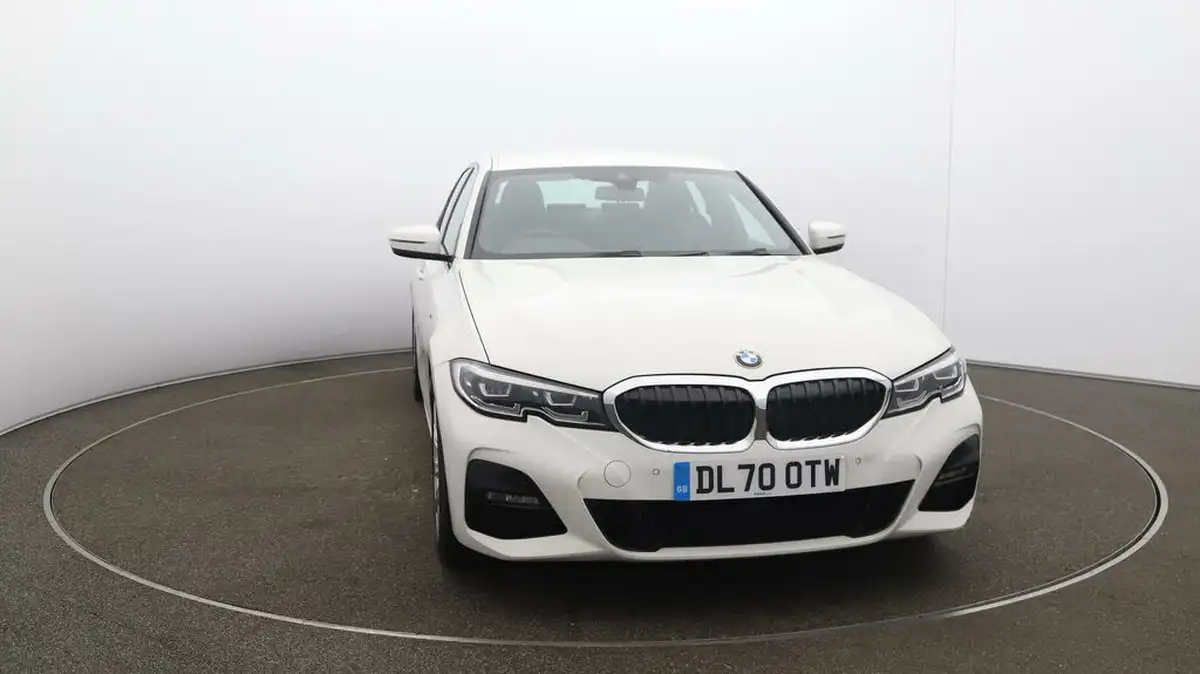 2020-bmw-3-series-20-330e-m-sport-saloon-4d-big-39