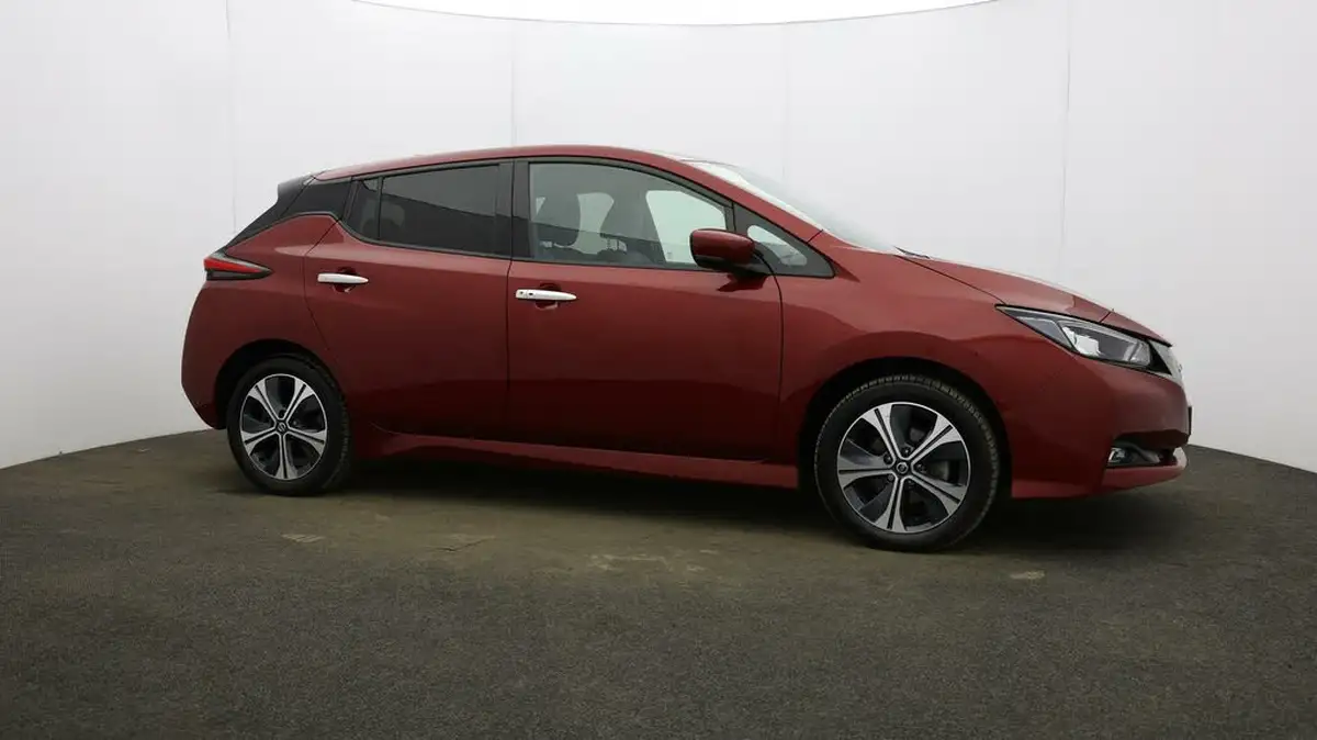 2021-nissan-leaf-e-e-tekna-big-42