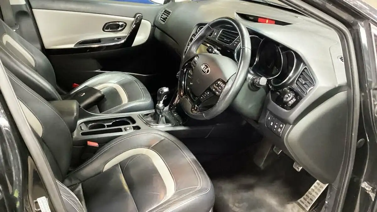 2012-kia-ceed-16-4-isg-big-4