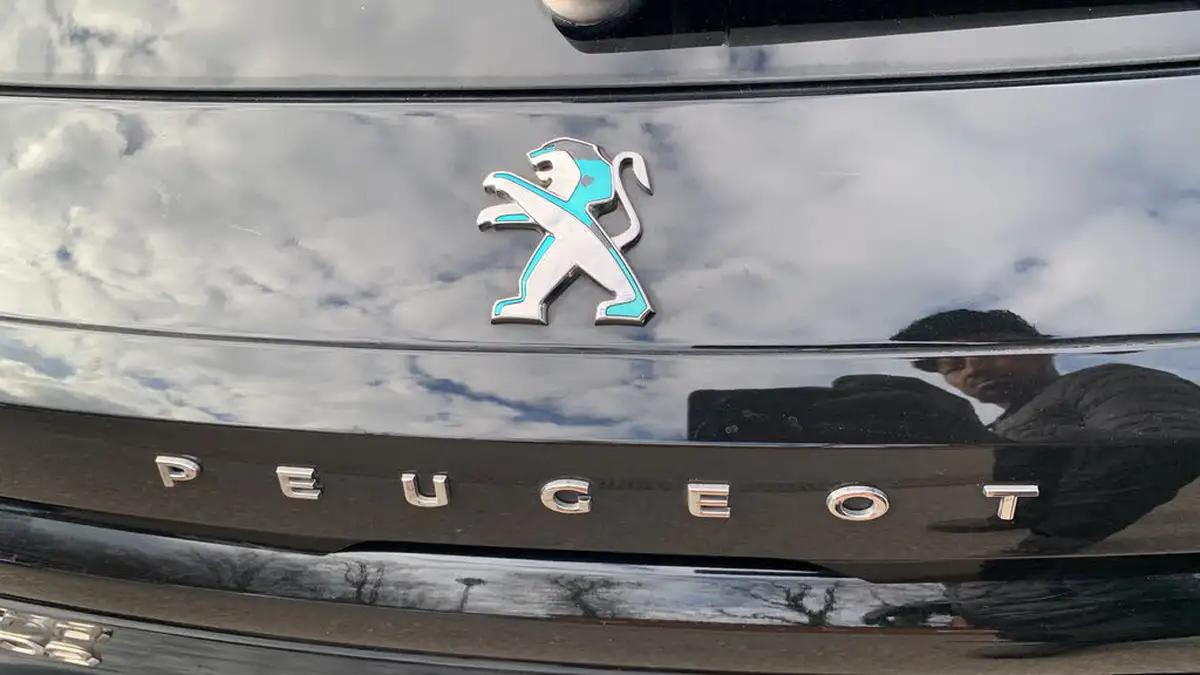 2021-peugeot-208-e-allure-premium-50kwh-big-25