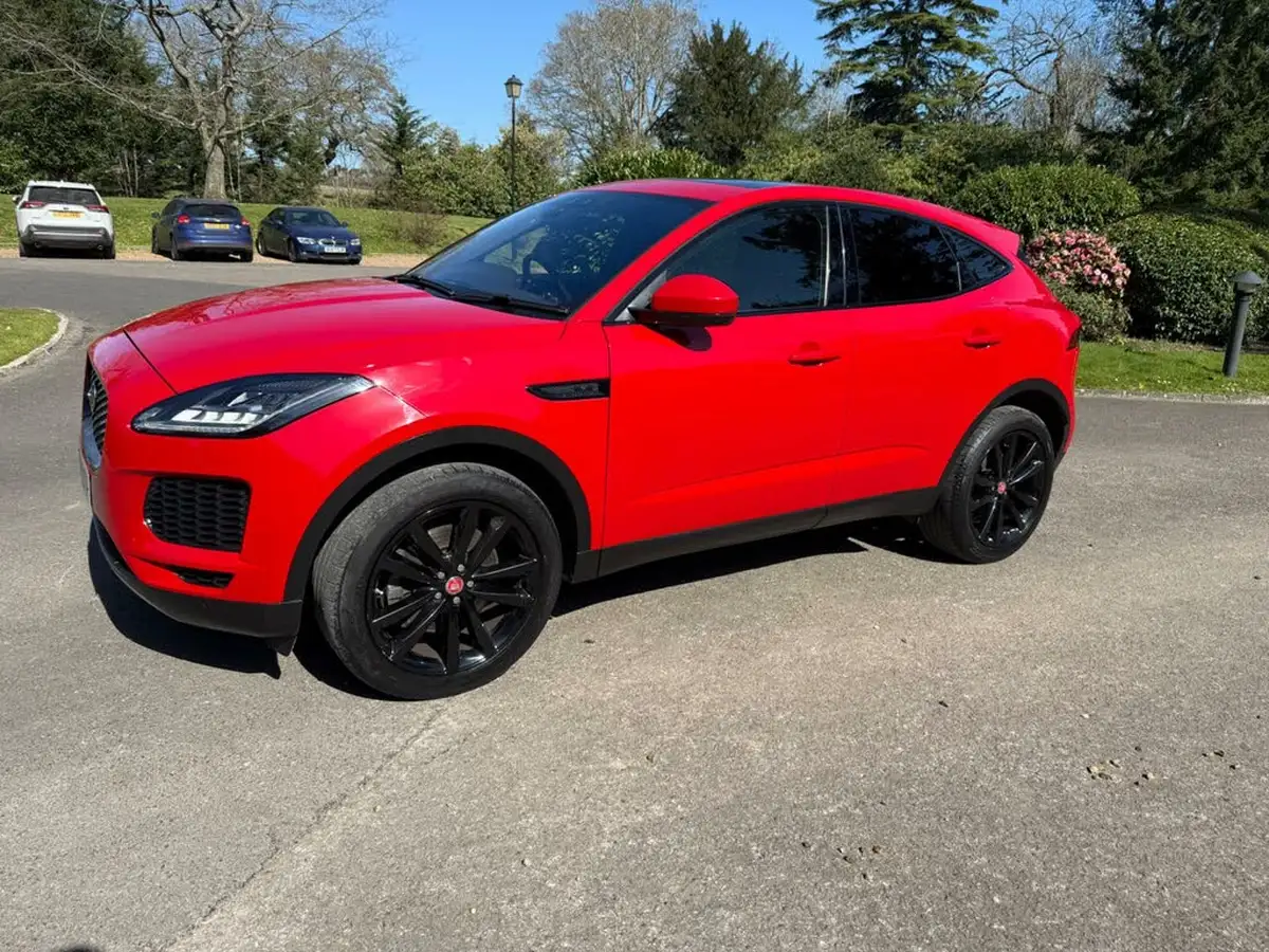 2019-jaguar-e-pace-20-i4-s-big-17