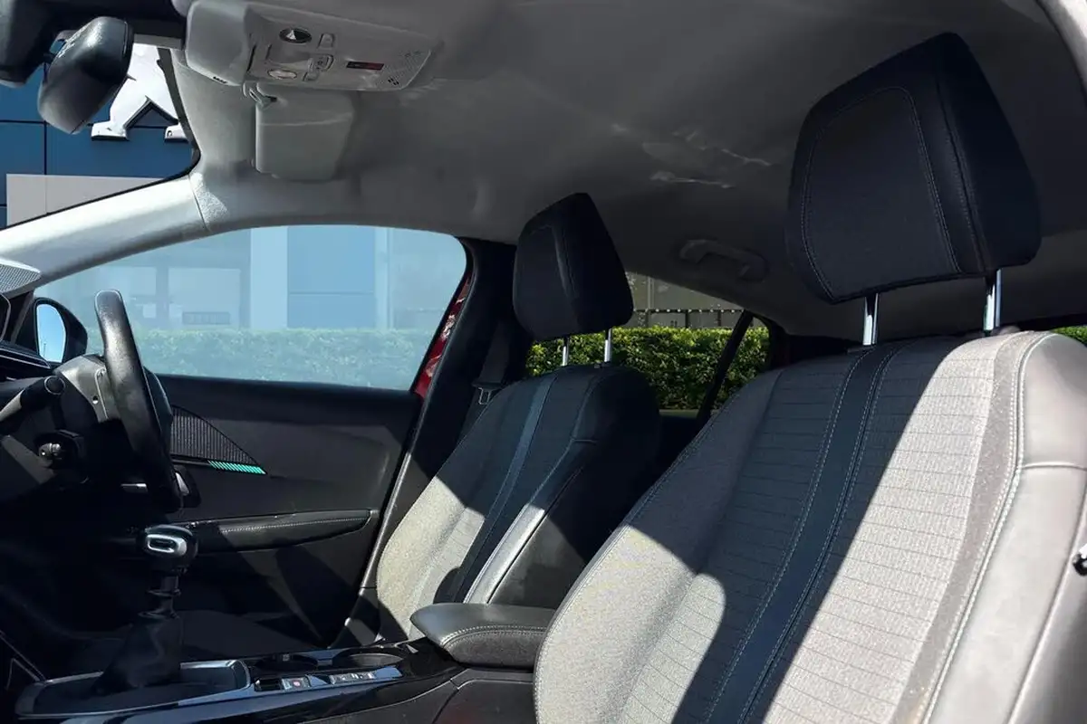 2020-peugeot-208-12-puretech-allure-premium-100bhp-big-9