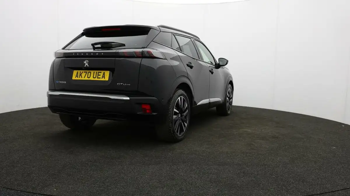 2021-peugeot-2008-suv-e-gt-big-74