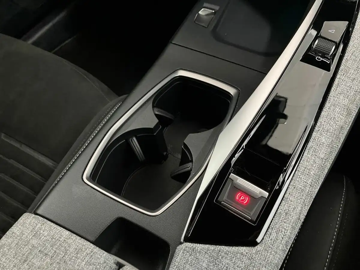 2024-peugeot-5008-suv-e-gt-big-40