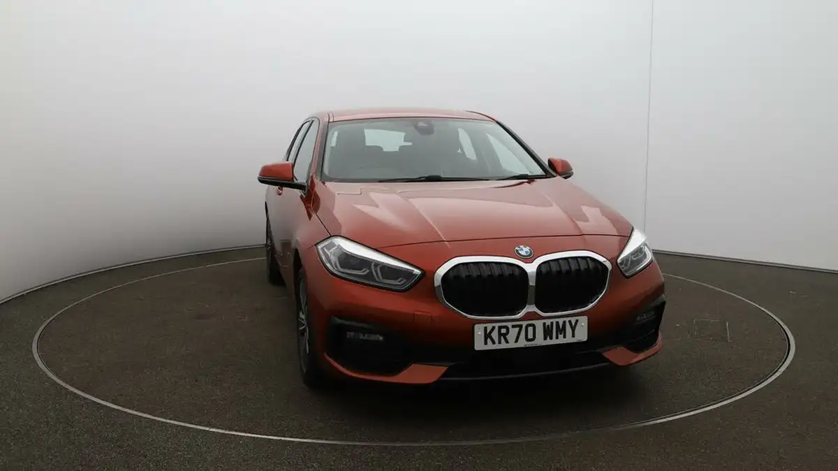 2020-bmw-1-series-15td-116d-sport-big-32