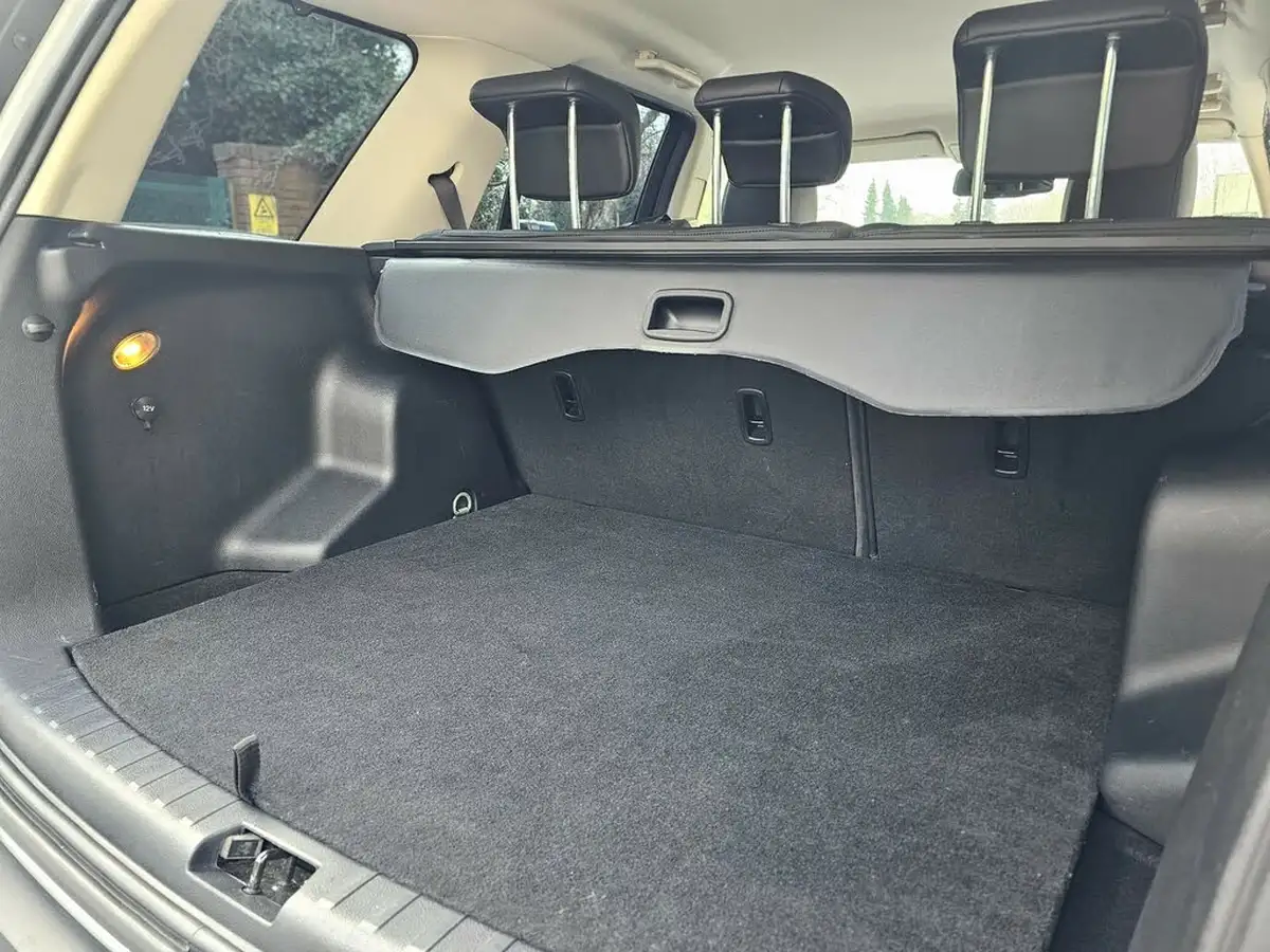 2011-land-rover-freelander-2-32-4x4-big-27