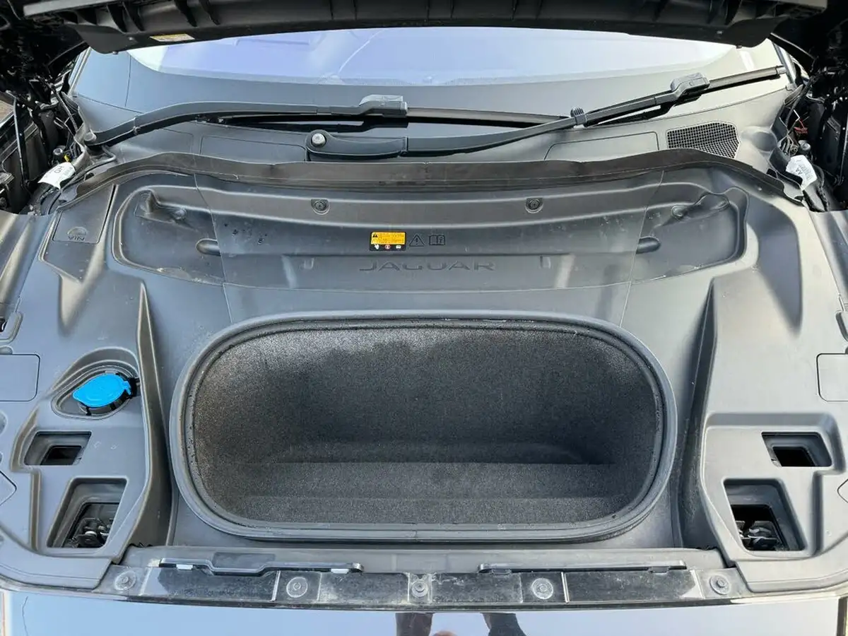 2021-jaguar-i-pace-ev400-hse-big-33