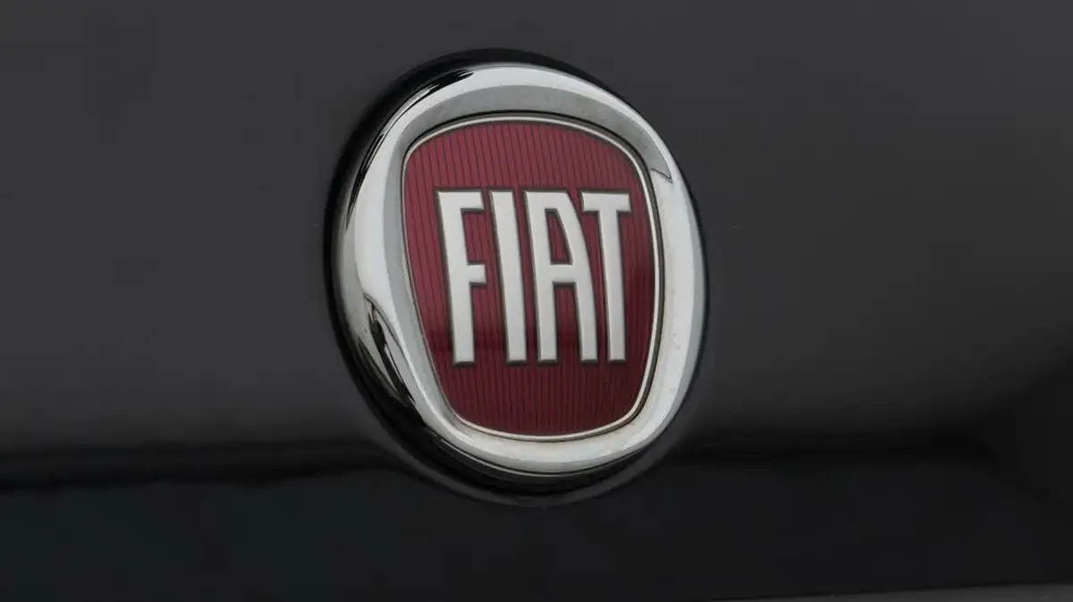 2019-fiat-500-12-lounge-ss-big-21
