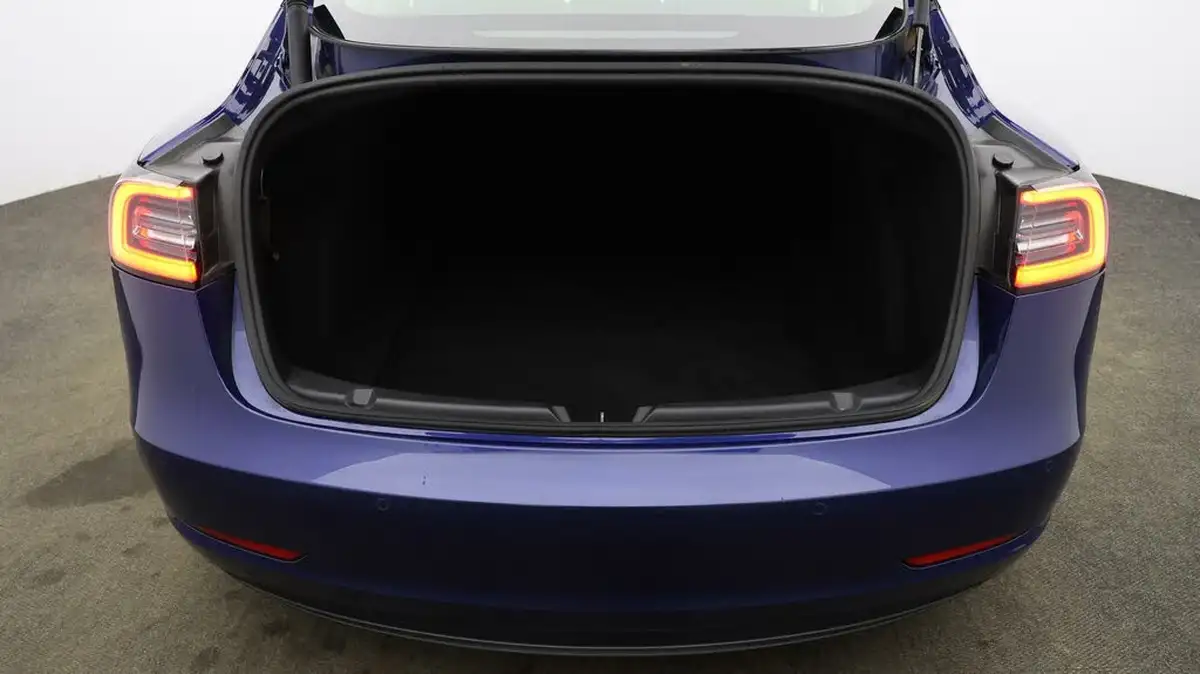 2021-tesla-model-3-e-long-range-4x4-big-16