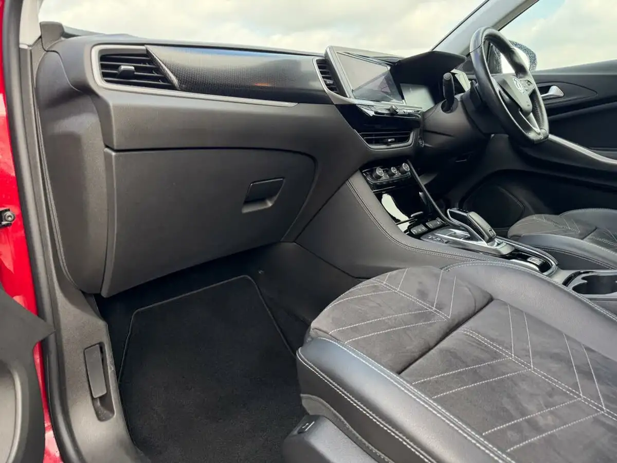 2022-vauxhall-grandland-12-ultimate-auto-big-11