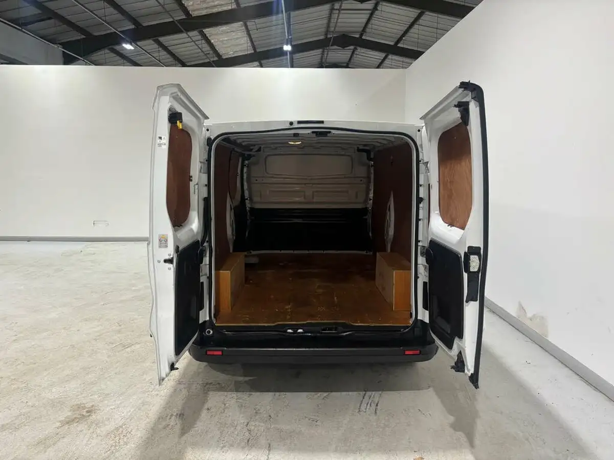 2021-renault-trafic-20dci-ll30-energy-120-business-panel-big-23