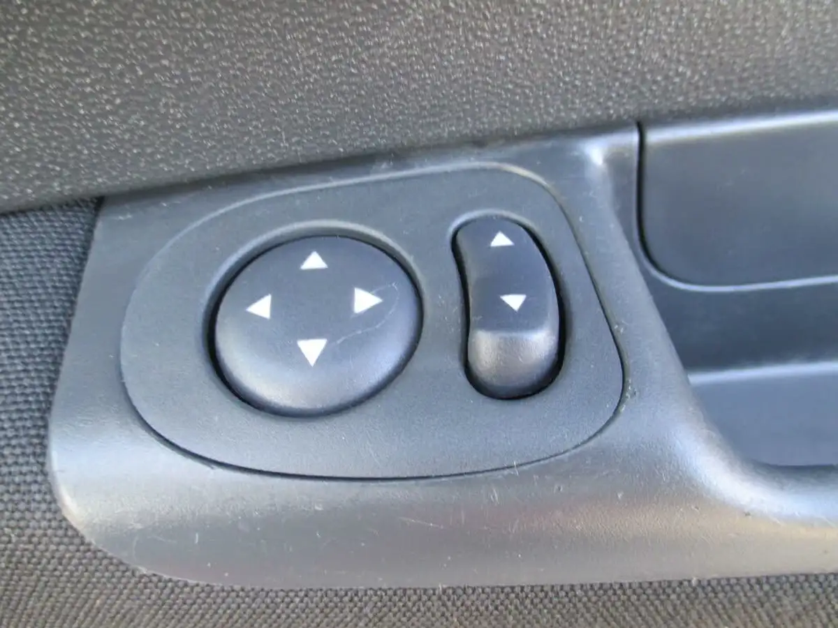 2017-fiat-500-12-lounge-big-38