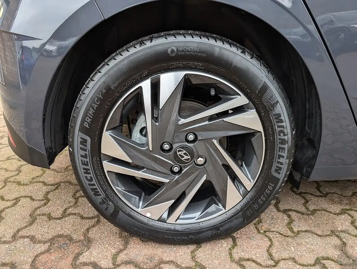 2022-hyundai-i20-10-t-gdi-se-connect-dct-big-38