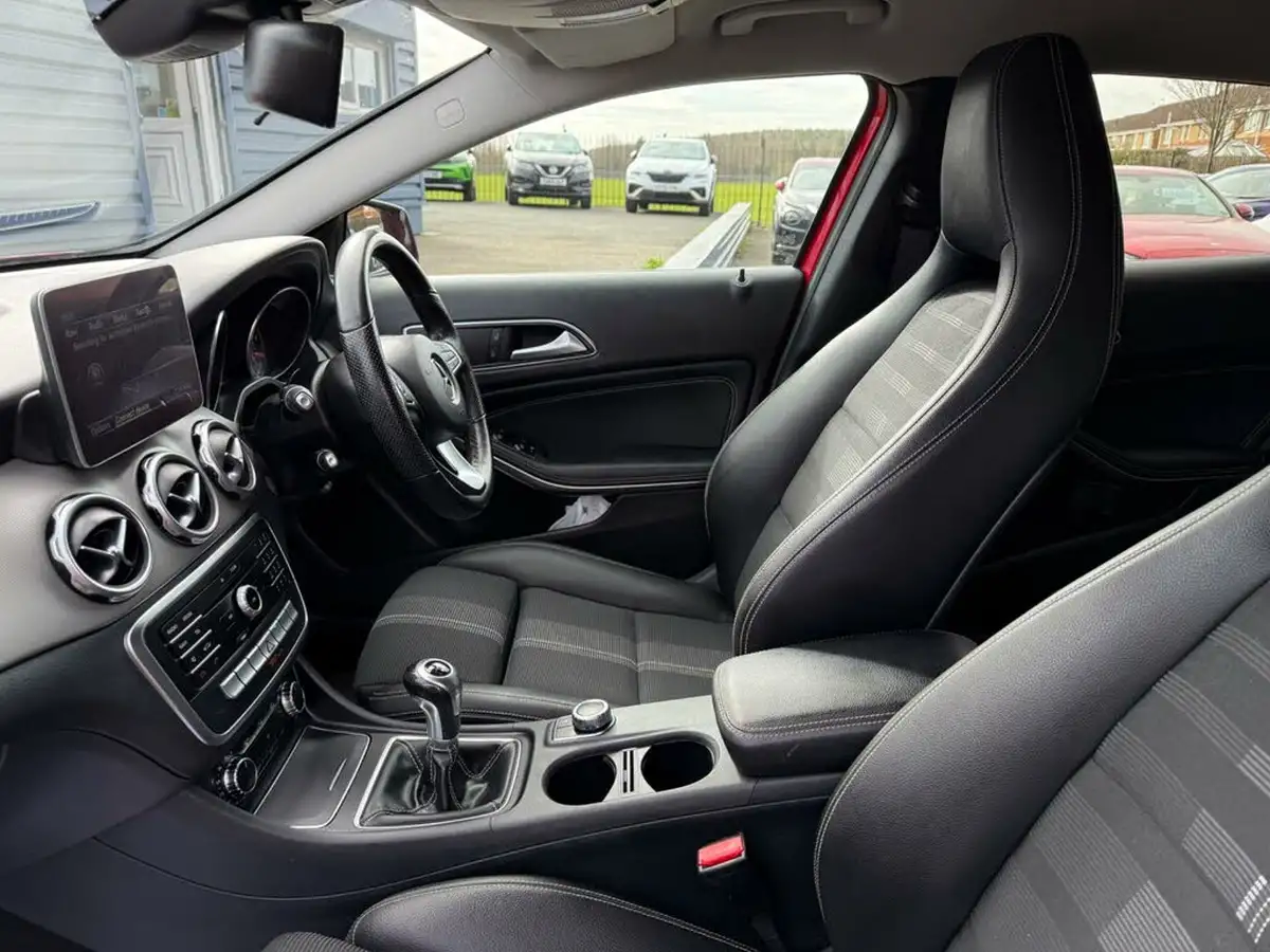 2019-mercedes-benz-gla-class-16-gla-180-urban-edition-ss-big-44