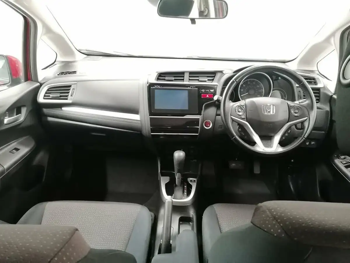 2016-honda-jazz-13-i-vtec-ex-navi-cvt-big-15