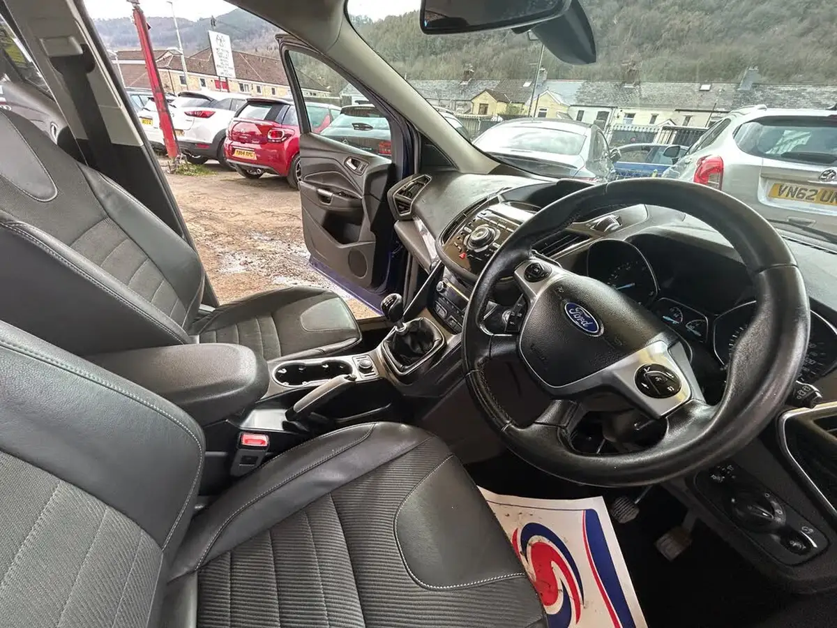2016-ford-kuga-20tdci-titanium-180ps-awd-big-19